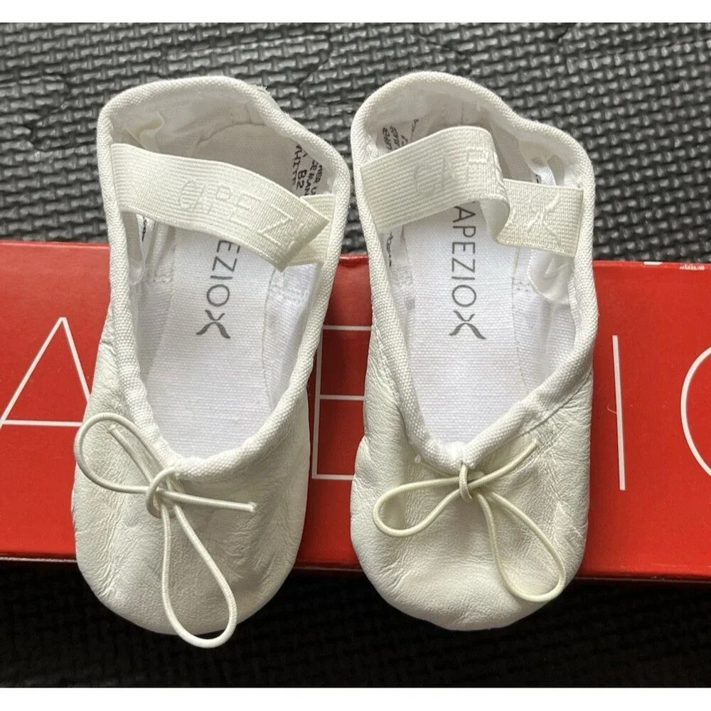 CAPEZIO Daisy 205X Child Size Size 6M Toddler White Leather Daisy